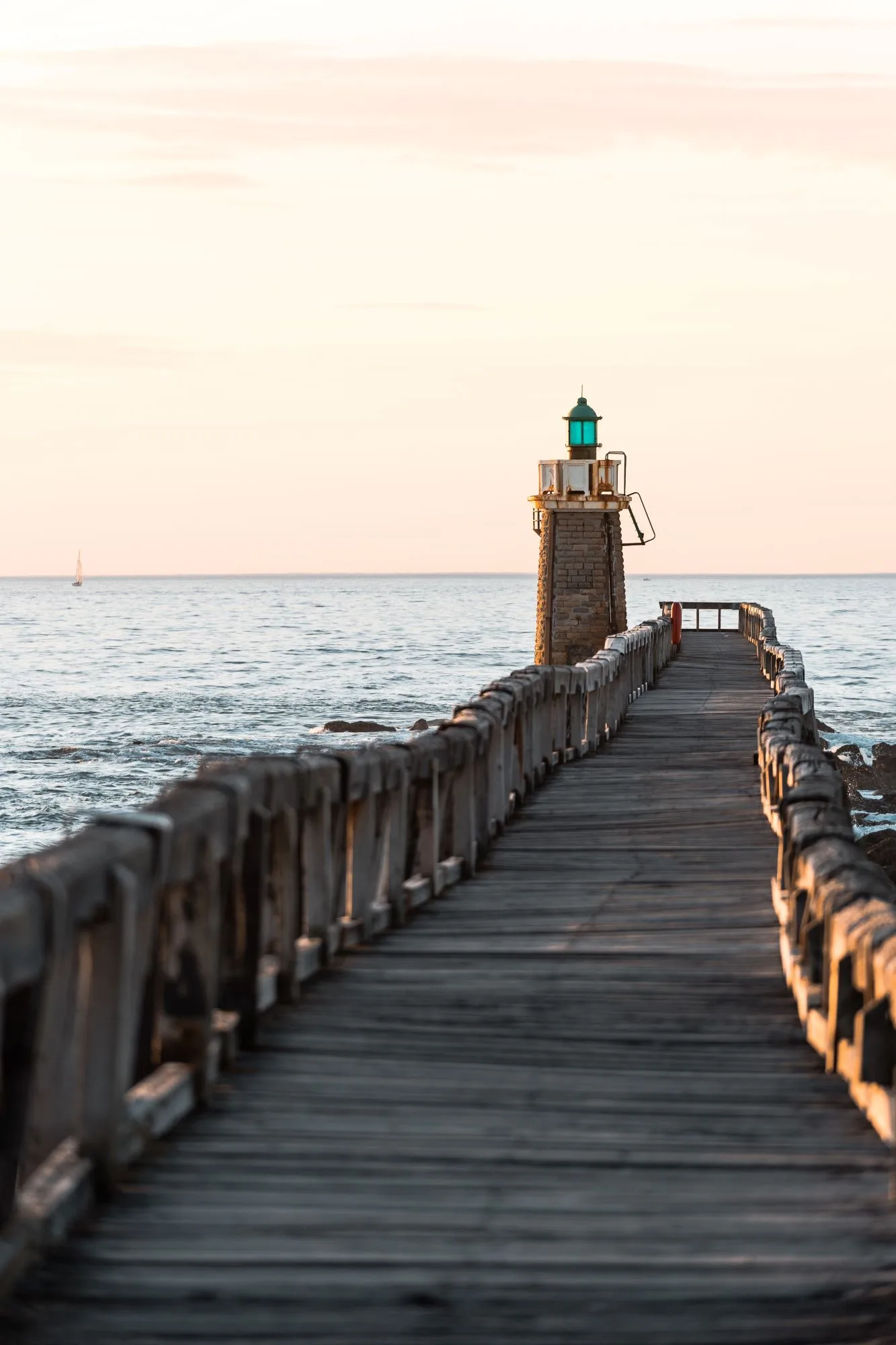 Vue sur l'Estacade de Capbreton à l'entrée du port