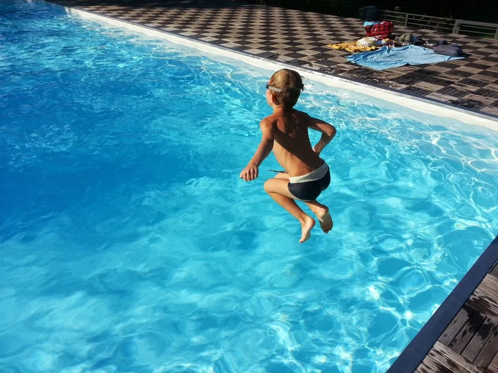 hébergement village vacances en famille avec piscine