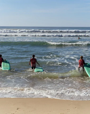 cours de surf à la plage de Vieux Boucau