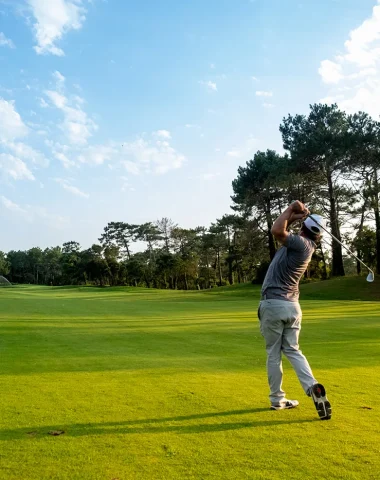 Swing au golf de Pinsolle