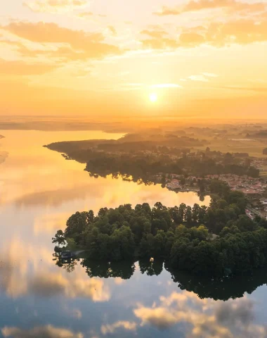 Lever de soleil sur le Le lac de Soustons